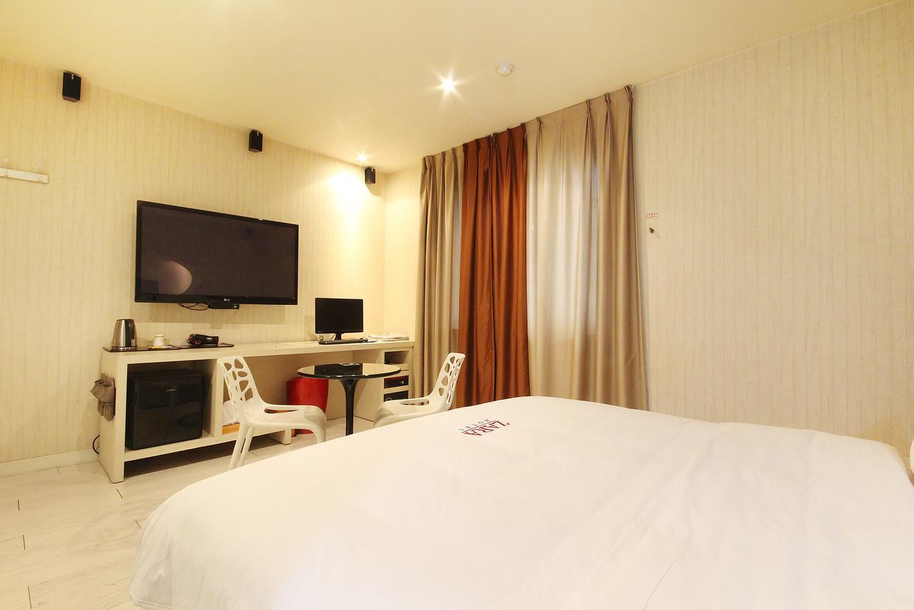 Hotel Zara Changwon Buitenkant foto