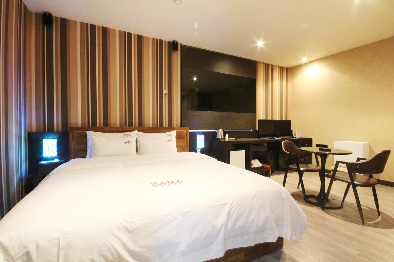 Hotel Zara Changwon Buitenkant foto