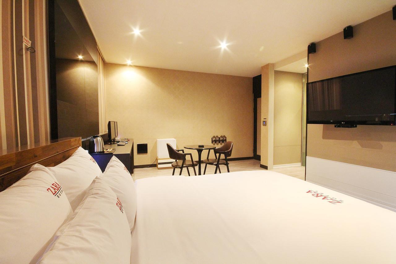 Hotel Zara Changwon Buitenkant foto