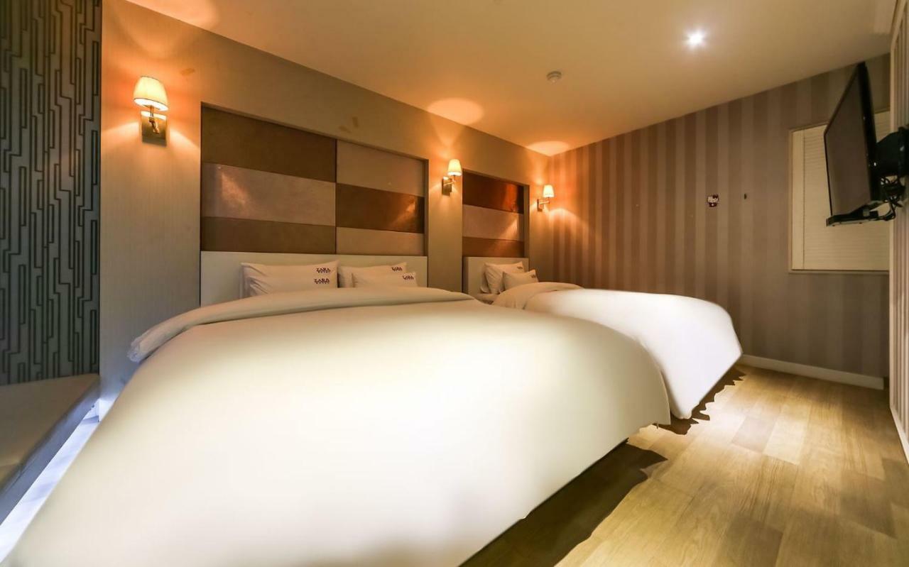 Hotel Zara Changwon Buitenkant foto